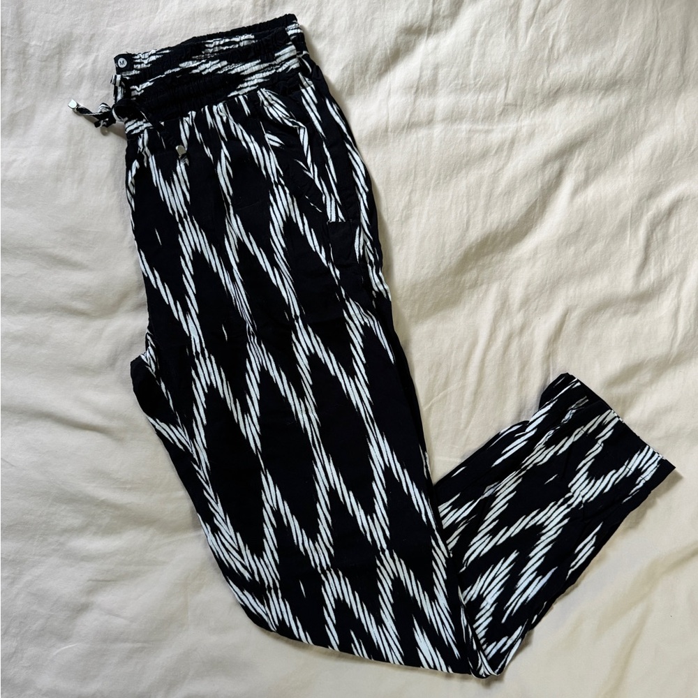 Black and White Patterned Jogger Pants